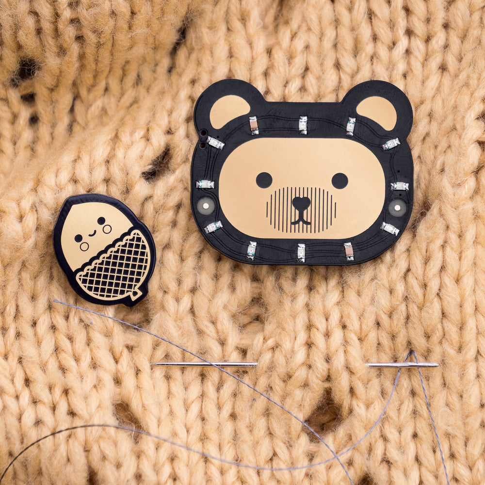 pimoroni-bearables-bear-kit-n-hbares-led-badge-mit-bewegungssensor image 8