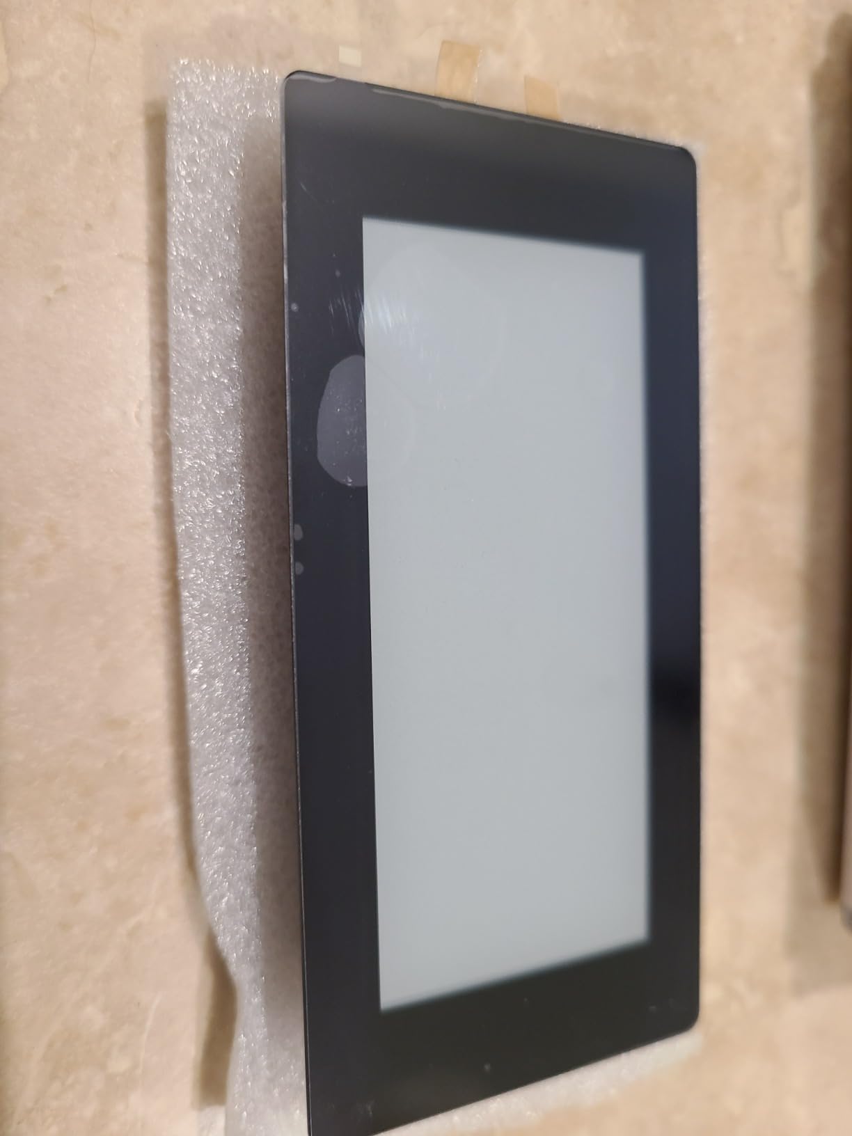 Scharfes Display mit Touch