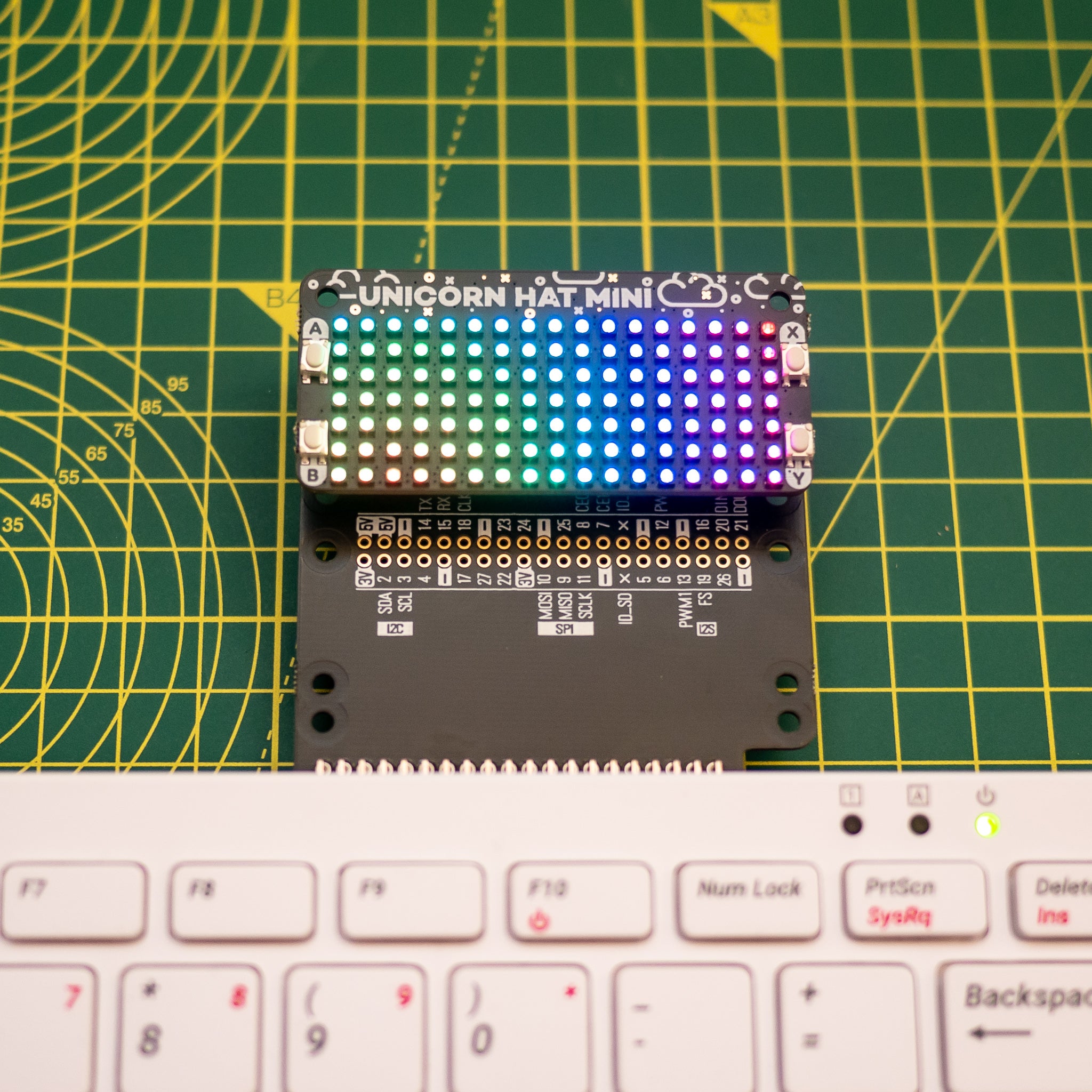 pimoroni-flat-hat-hacker-f-r-raspberry-pi-400-500-90-hat-adapter image 6