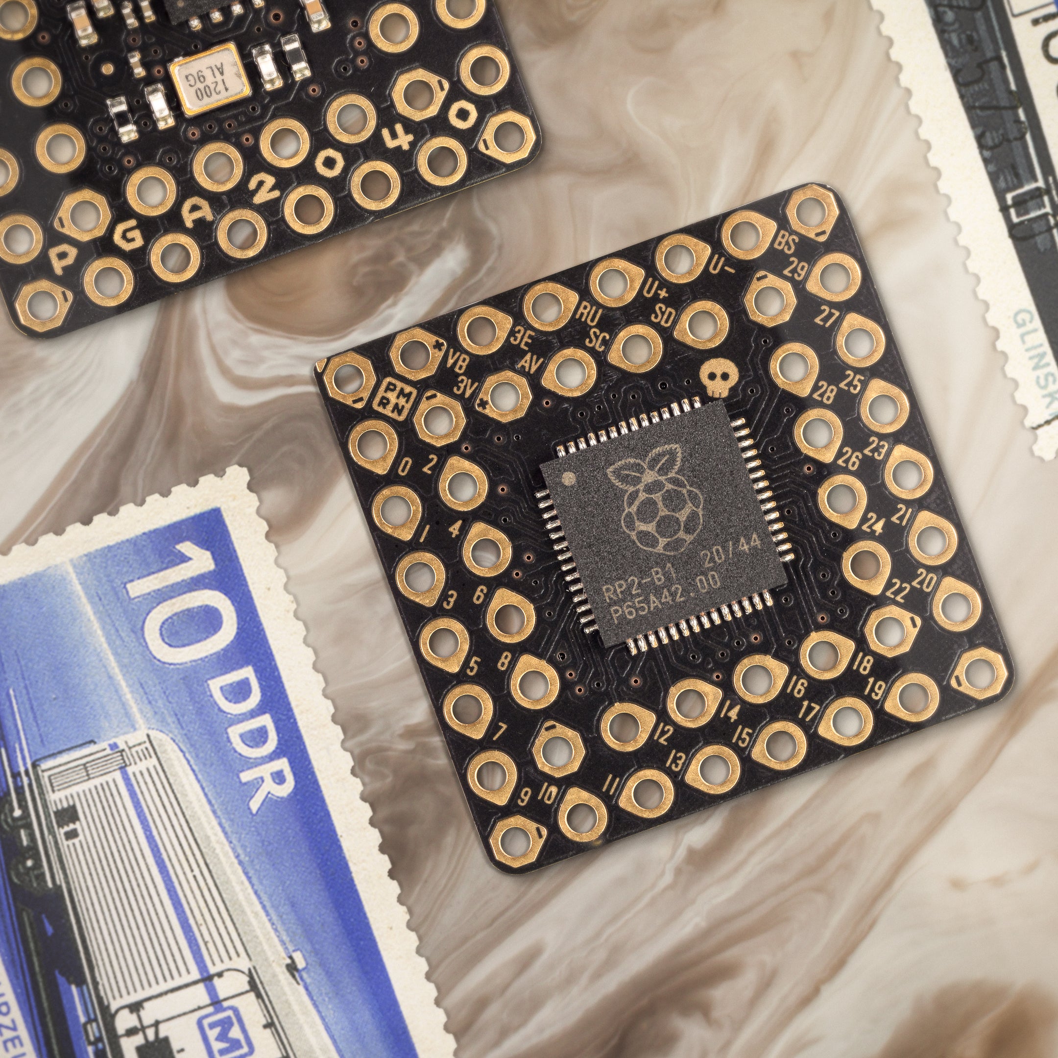 pimoroni-pga2040-rp2040-breakout-board-pin-grid-array-8mb image 1