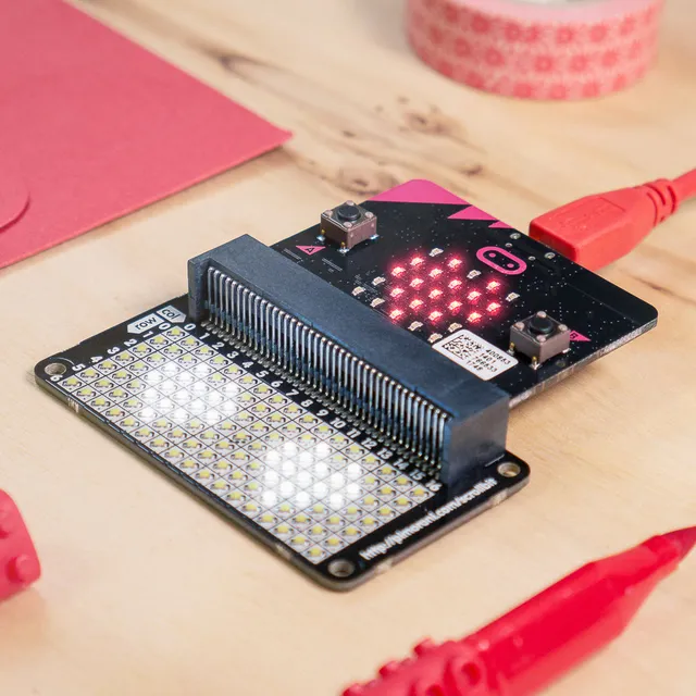 pimoroni-scroll-bit-led-matrix-display-f-r-micro-bit image 1