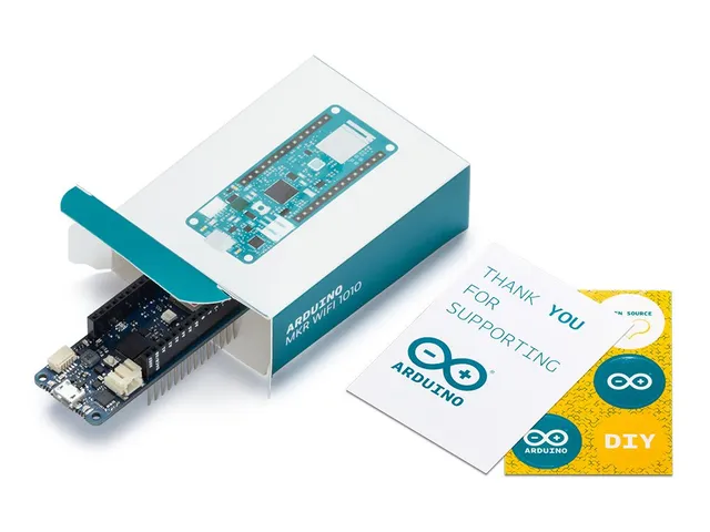 arduino-mkr-wifi-1010-abx00023-iot-board-mit-samd21-und-wifi image 1