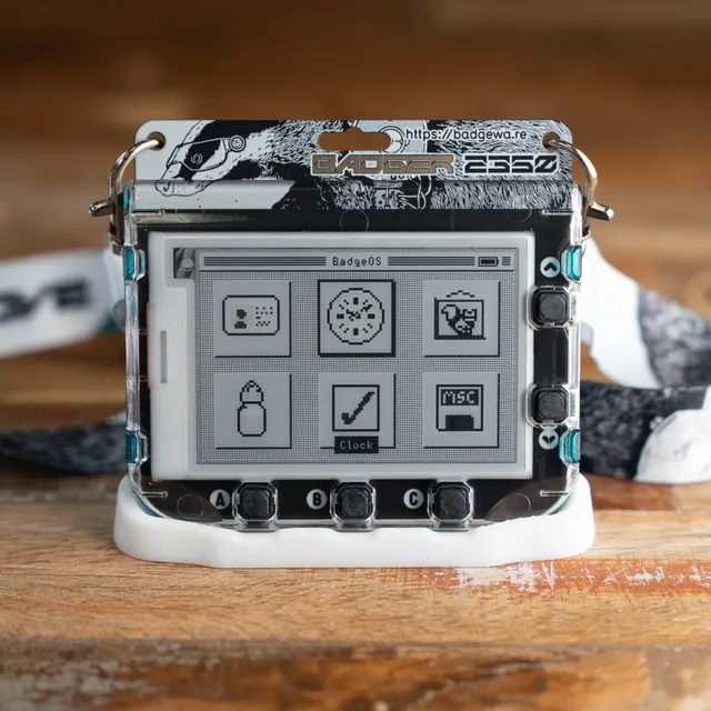 pimoroni-badgeware-stand-desktop-st-nder-aus-resin image 1