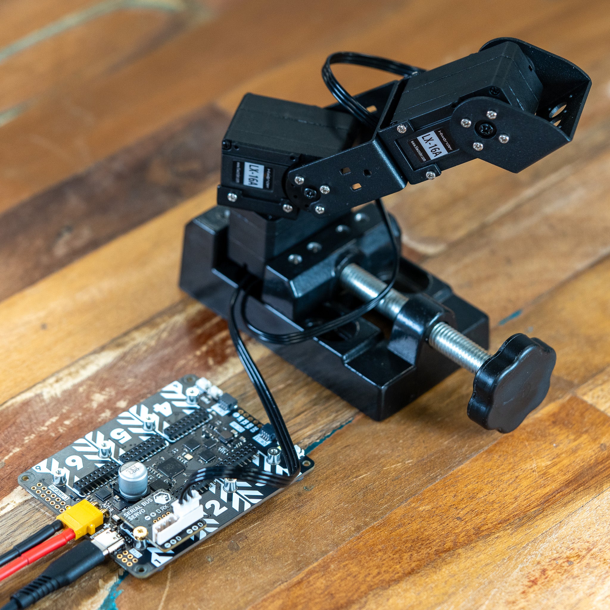 pimoroni-serial-servo-module-f-r-yukon image 3
